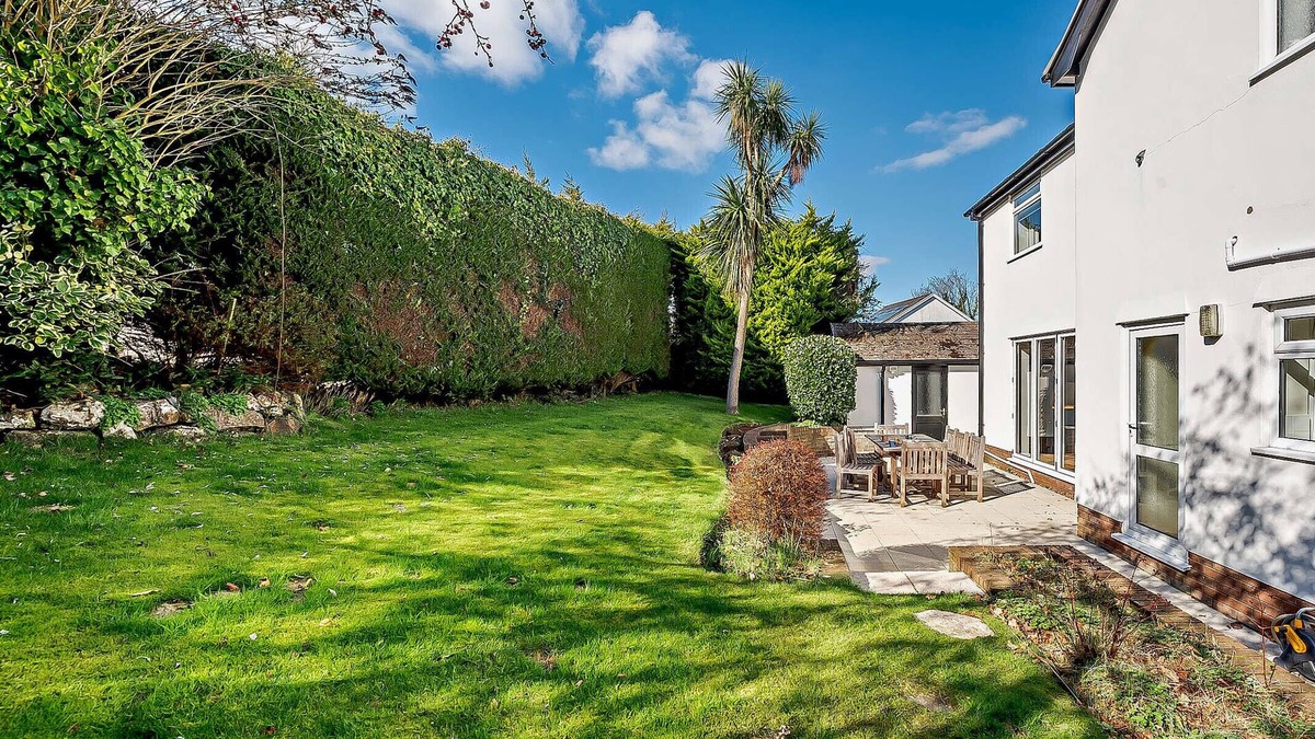 Oxwich House | Netherend - Three Bedroom House, Sleeps 6