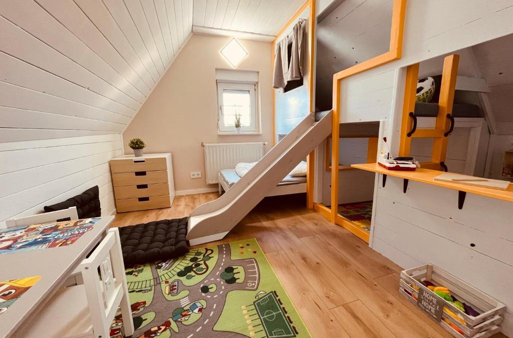 Bitterfeld House | NEU - Familienfreundliches Ferienhaus am GoitzscheSee - 150m bis zum See