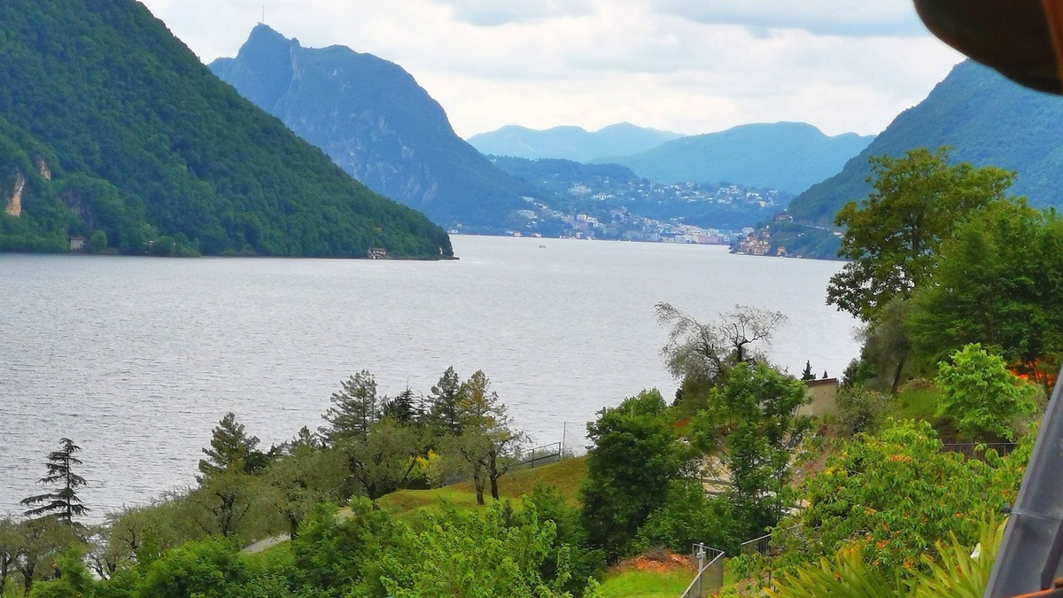 Cima Apartment | Neue Ferienwohnung mit Sicht auf Luganersee