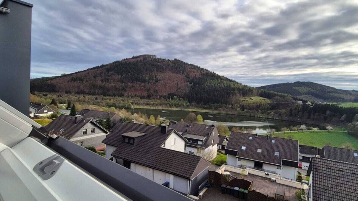 Niedersfeld Apartment | Neue Maisonette-wohnung mit See-& Bergblick, Küche, Sauna