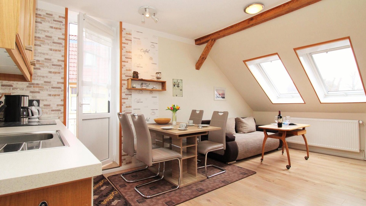 Ostseebad Kuhlungsborn Apartment | Neue Reihe 118 WE 2: friendly and cozy 3-room apartment with south-facing balcony