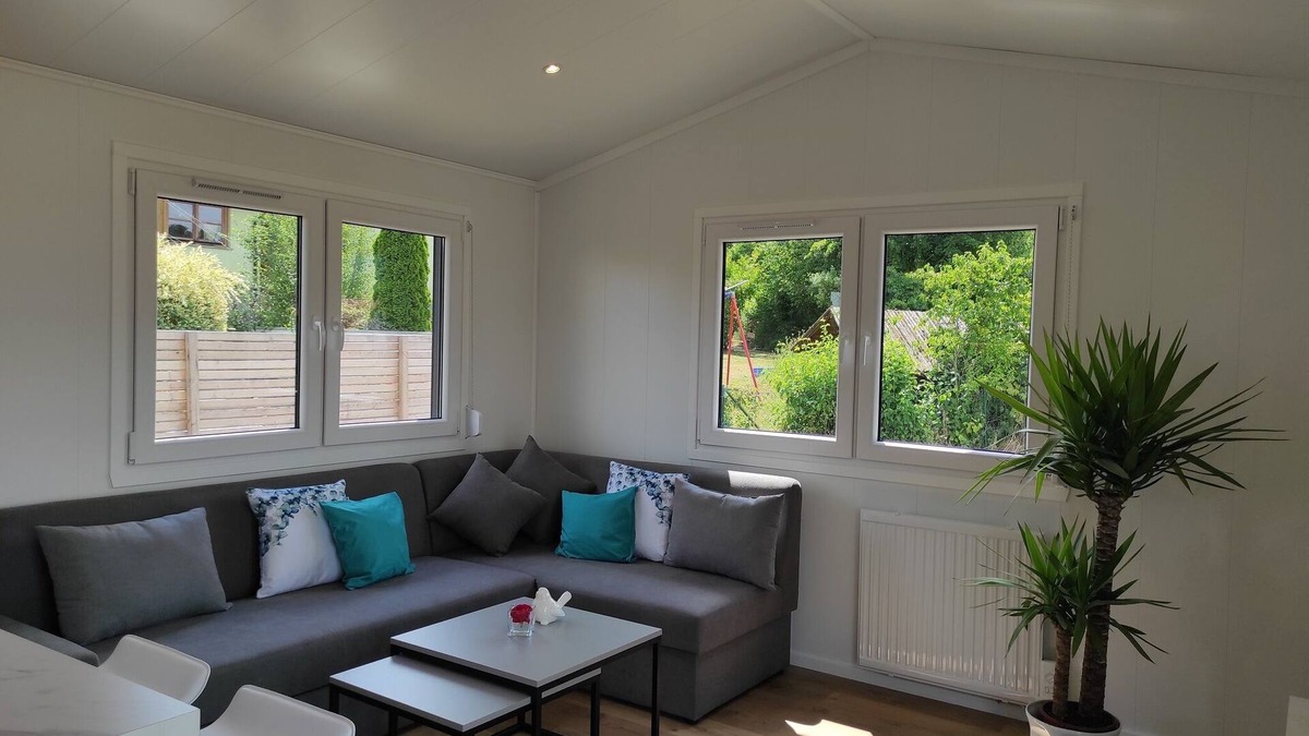 Wiesenbronn Apartment | Neues Mobilheim mit Terasse und Garten