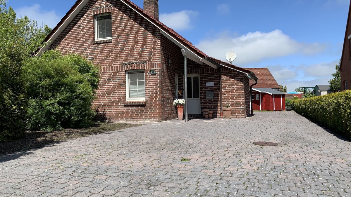 Hamswehrum House | Neuhaus Deichperle *time out from everyday life* vacation by the sea