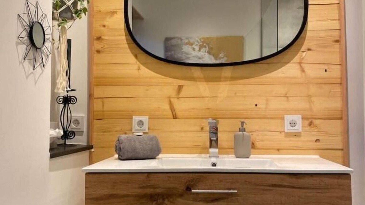 Holzkirchen Apartment | Neurenovierte Ferienwohnung "räsl"