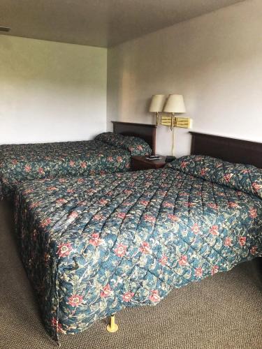 Marshfield Hotel | Neva Jean Motel