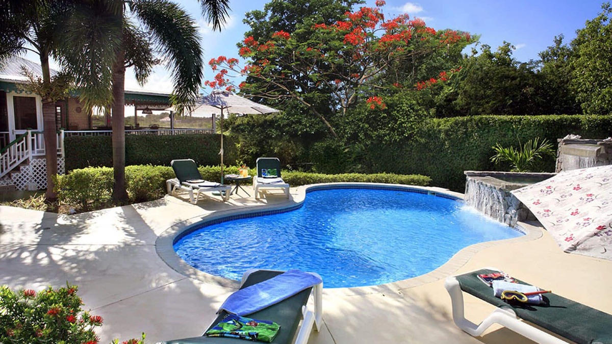 Cades Bay Villa | Nevis Peaceful Spacious Villa fab pool, near Oualie Beach , Air condition beds