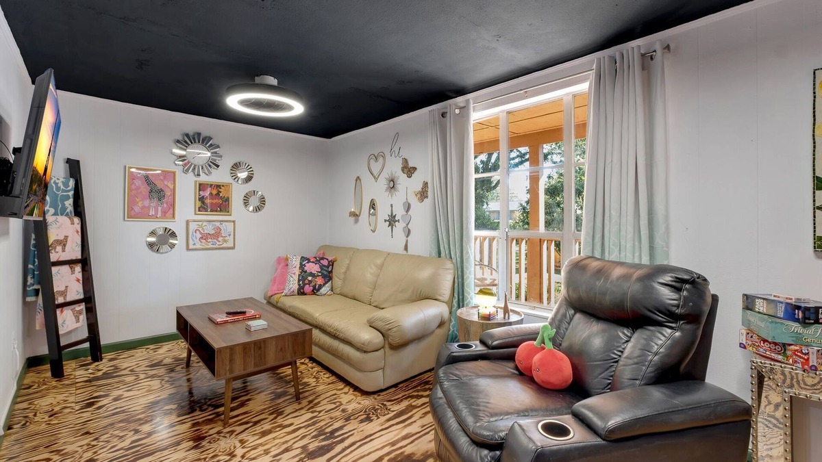 Griffin Heights House | New-1 Mile to FSU-Artsy Tree-House