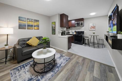 Hazel Park Apartment | New 1BD Apartment Near Ferndale