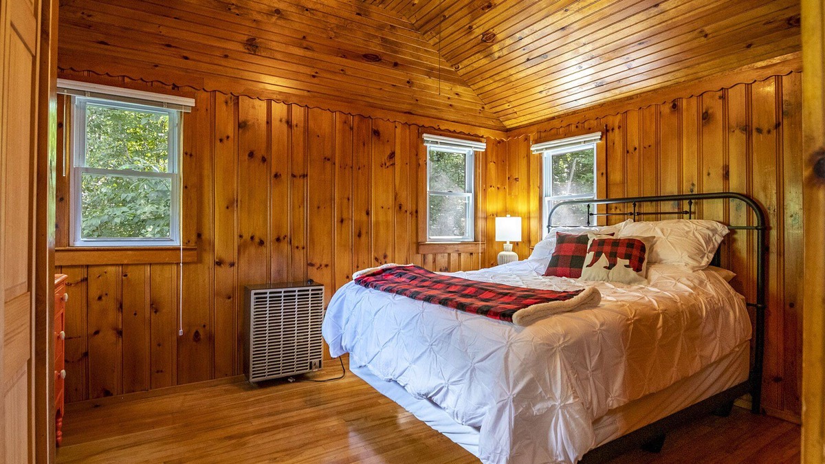 Wilmington Cabin | ❤️New! 2.5 mi to Whiteface- ADK Cabin w/Fire pit