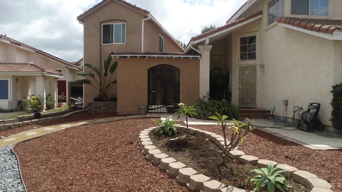 Mira Mesa House | New 2-bedroom detached house with full Kitchen WiFi, AC Laundry, Courtyard