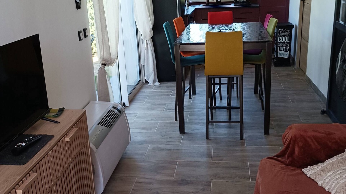Forcalqueiret Condo | New 2-room house in property annex in Green Provence