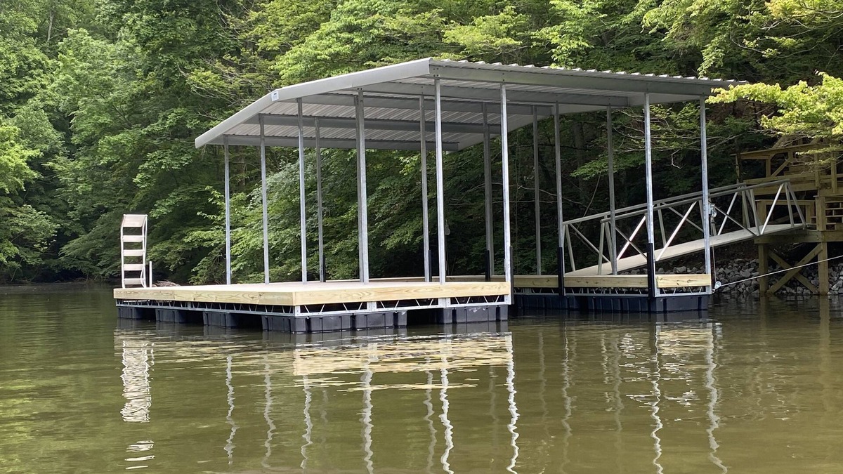 Winchester House | NEW 2021 Tims Ford Lake Home - Private covered dock - Hot Tub