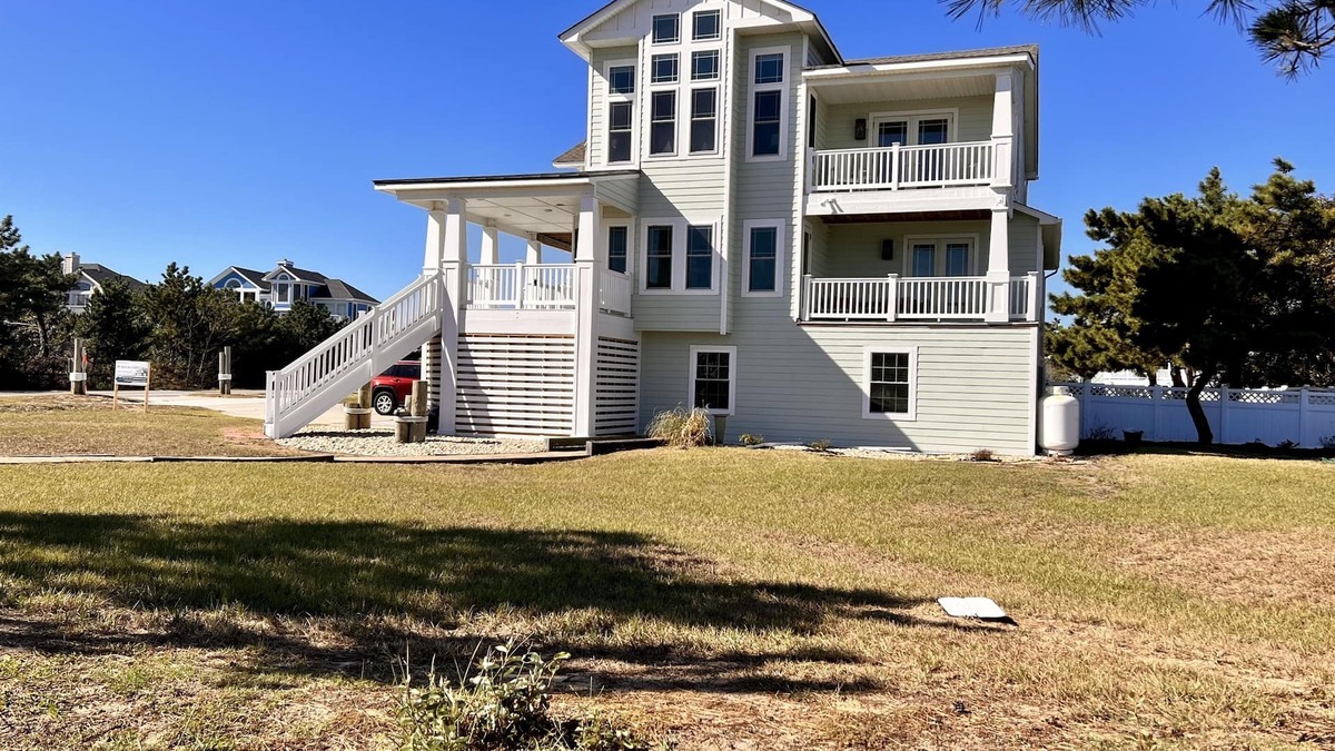 Whalehead Beach Condo | *NEW -25ft to Beach, 2br. Oceanviews.Pool.Hot Tub