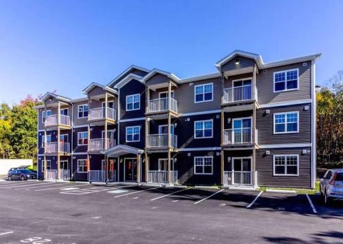 Saint John House | New 2BD Condo UNB Hospital Golf Patio Coffee