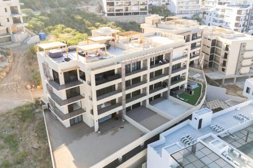 Libertad Apartment | New 3 BD Condo with Pool and Gym