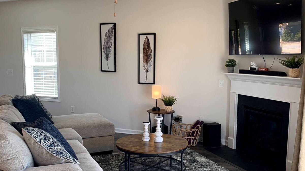 Pendleton House | New 3 Bdr Home - Clemson/Pendleton - Close to Everything