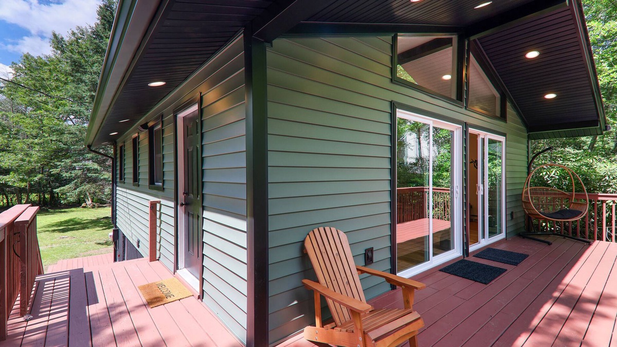 Long Pond House | ★New 3 Bedroom Cabin★ near Kalahari, Camelback, and all Activities🚣🚴‍♂️ 🏂🌲🐻