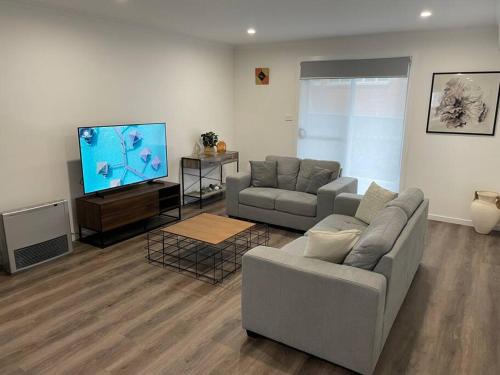 Cooma Apartment | New 3 bedroom house in Cooma