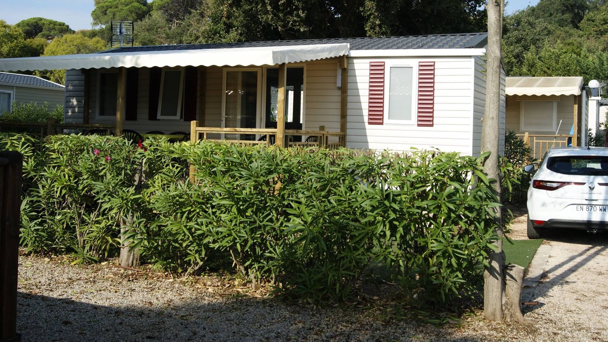 Frejus RV Rental | New 3-bedroom mobile home Fréjus