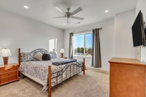 Santa Clara House | New 3 BR Townhome -Private Patio Heated Pool-31
