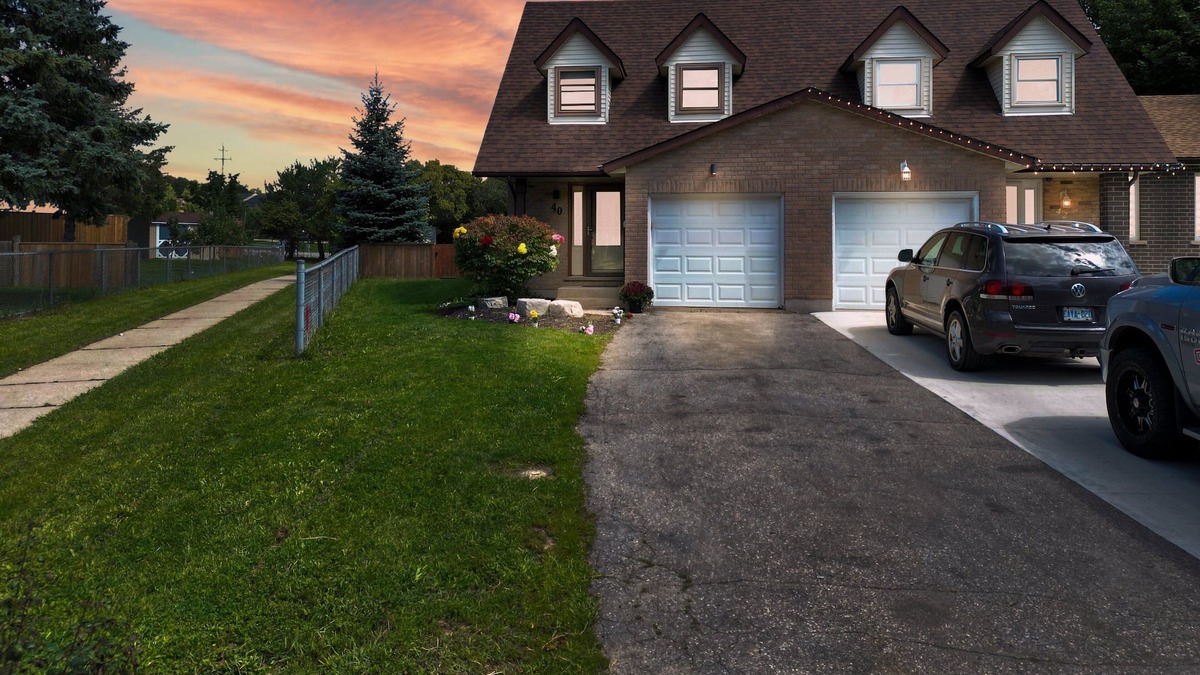 Grand River South House | *NEW* 3 BR with big Backyard & dedicated workspace
