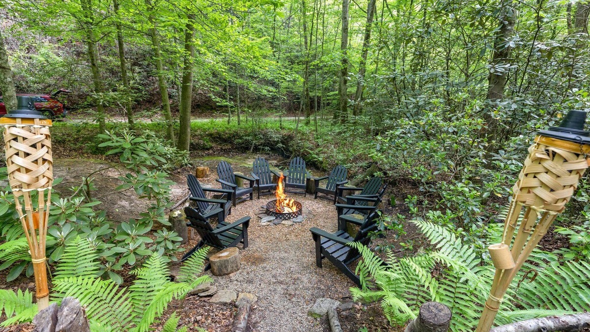 Heidelberg Cabin | NEW! 30 Acre Secluded Glamping Experience - Private Hiking & Climbing Retreat in Red River Gorge, KY