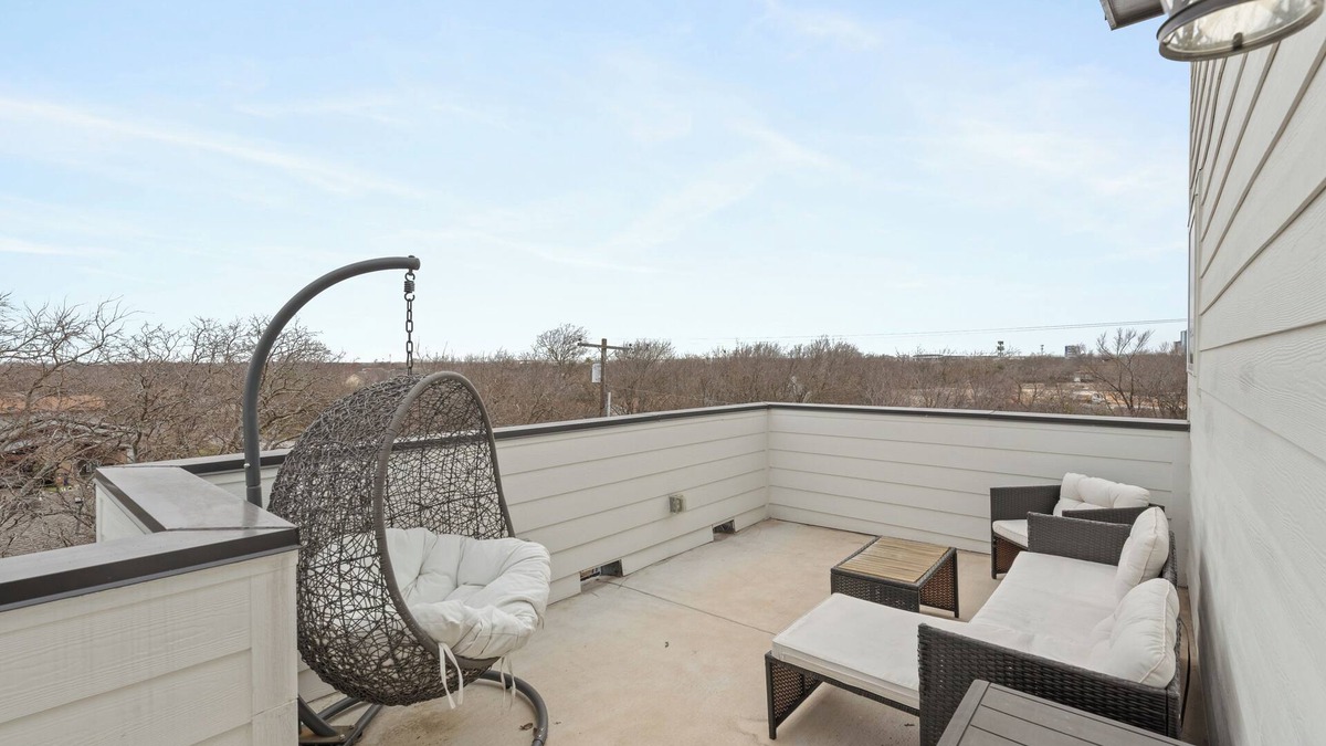 North Austin Civic Association Condo | NEW! 30 day + designed for working professionals