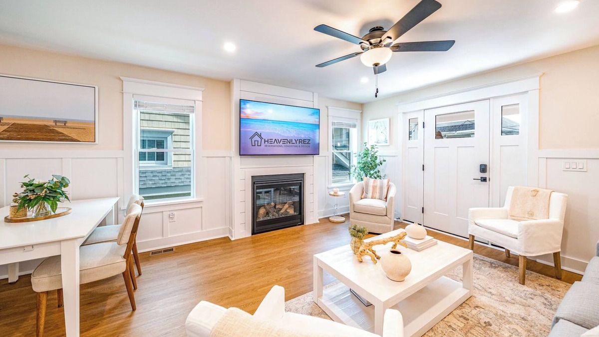 North End Condo | New 3BR/2BA Northend Gem–Steps to Beach & Boardwalk,Fully Furnished w/Fireplace!