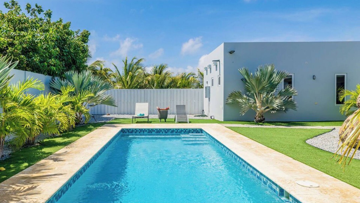 Esmeralda Villa | NEW 3BR 3BA Villa w/Modern Decor and Private Pool