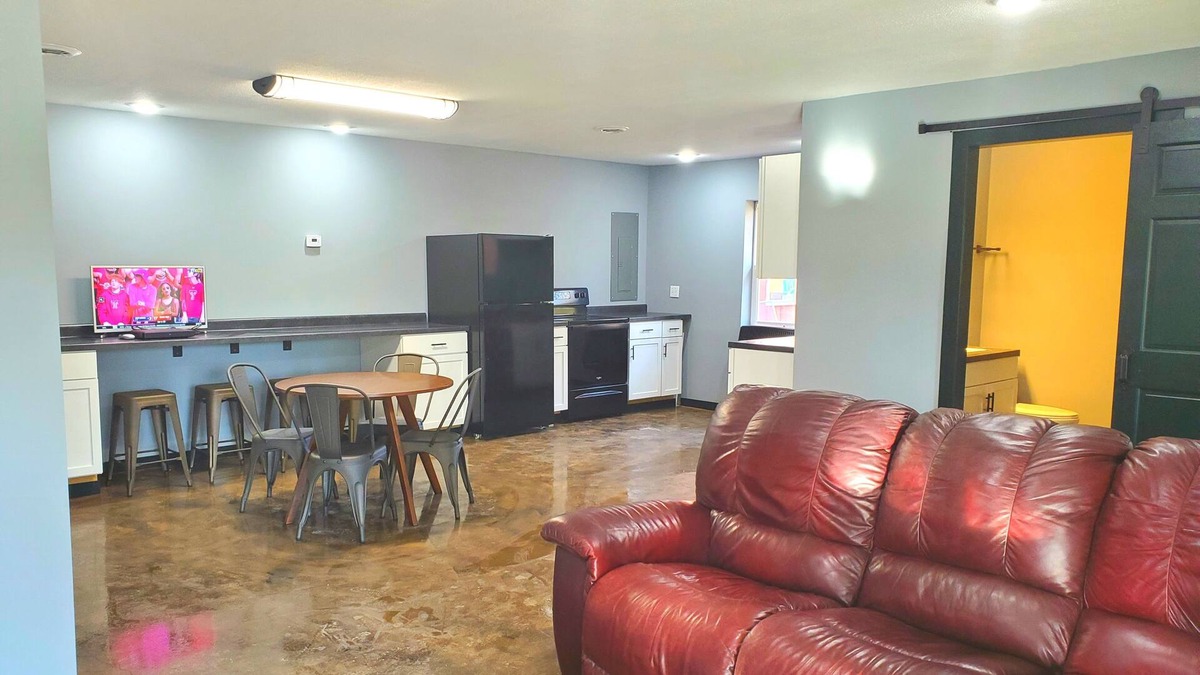 Kerr Cottage | *NEW* 3BR Modern FARMdominium