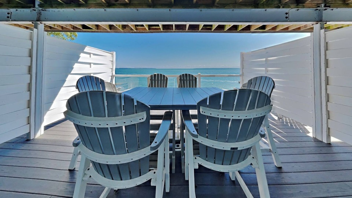 Put-in-Bay Condo | New 4 Bedroom 2 Bath Condo On The Water - Sleeps up to 10 ppl max - CON 110