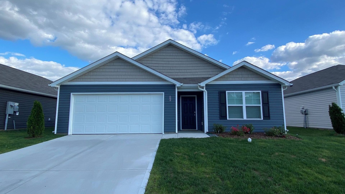 Bluff City House | New 4BR/2BA Home near Bristol Motor Speedway