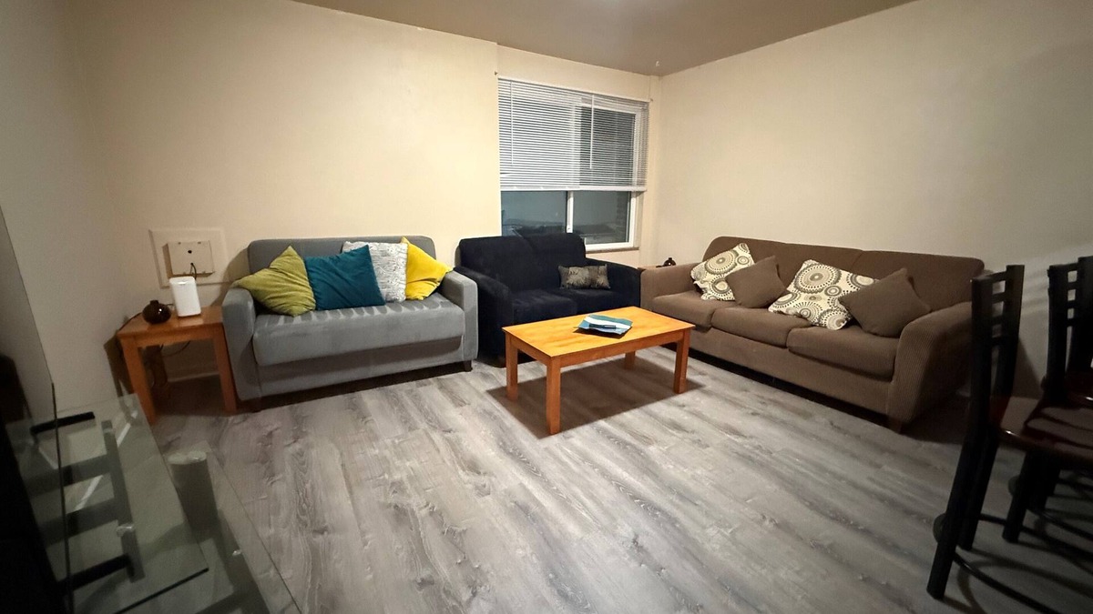 Burns Park Apartment | * NEW * 4BR Retreat | Heart of Campus w/Parking