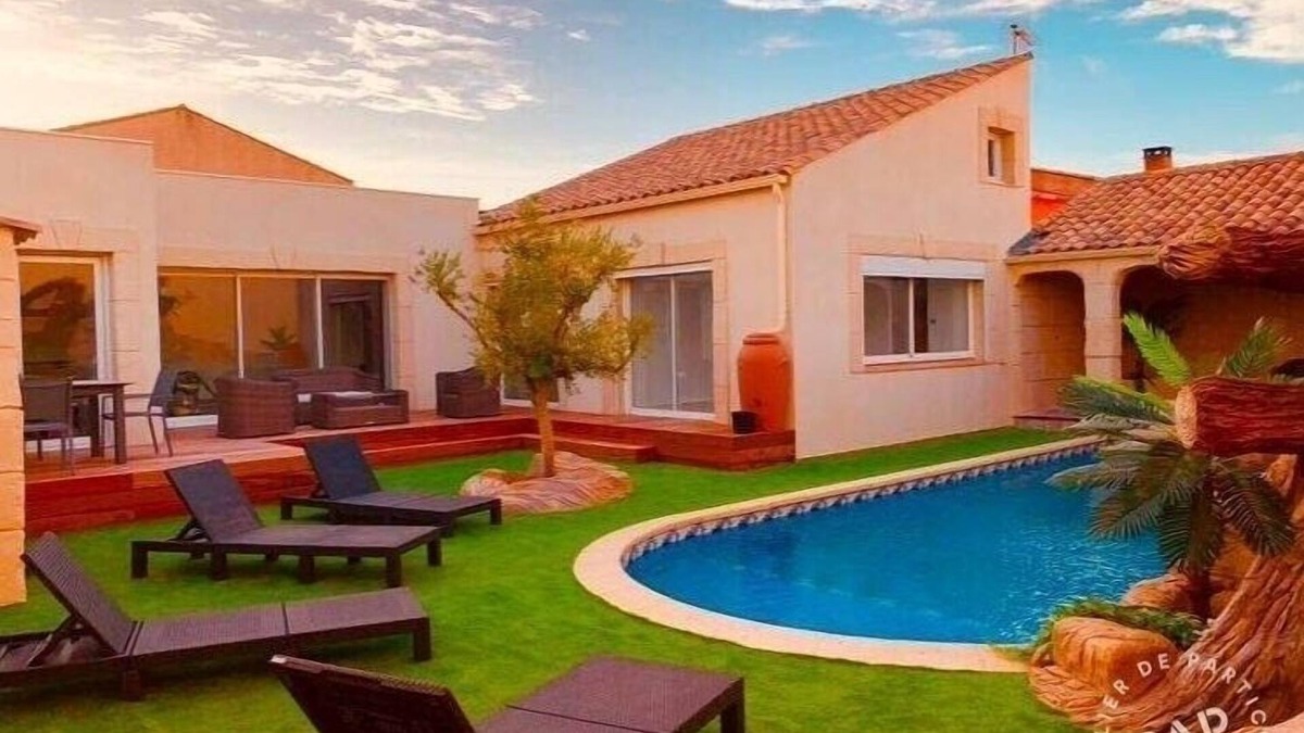 Bessan House | New 4P villa with pool, water slide and waterfall
