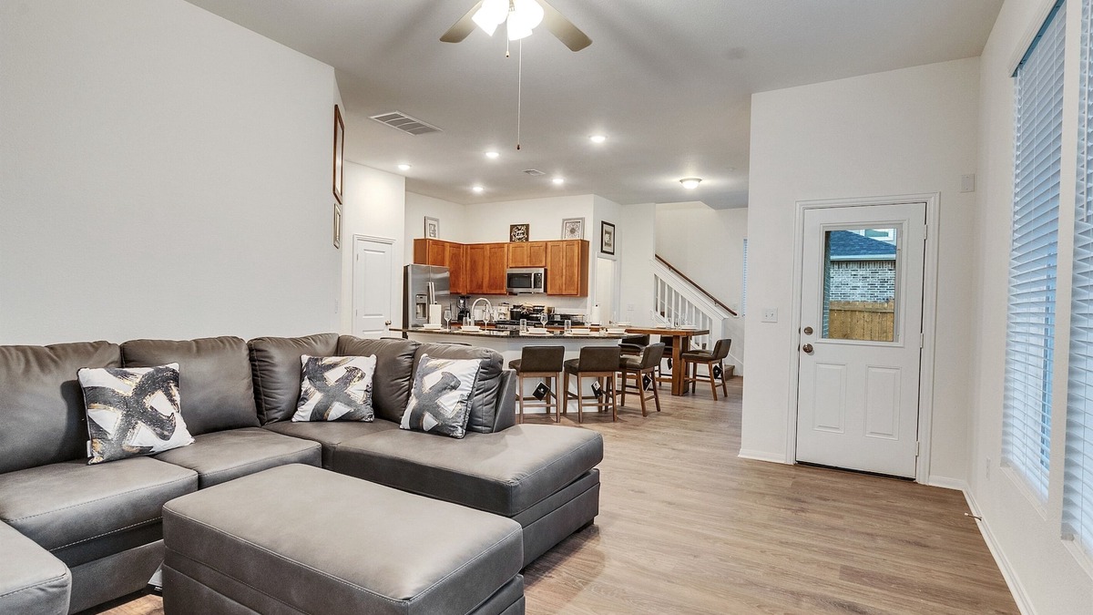 Richwood House | New 5BR Luxury · Sleeps 10 · Lake Jackson