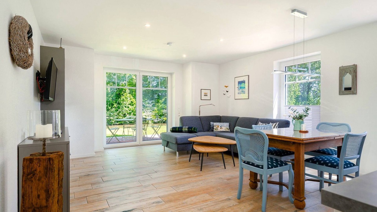 Eilsum Apartment | New 72sqm apartment for 4 people with terrace right on the waterfront