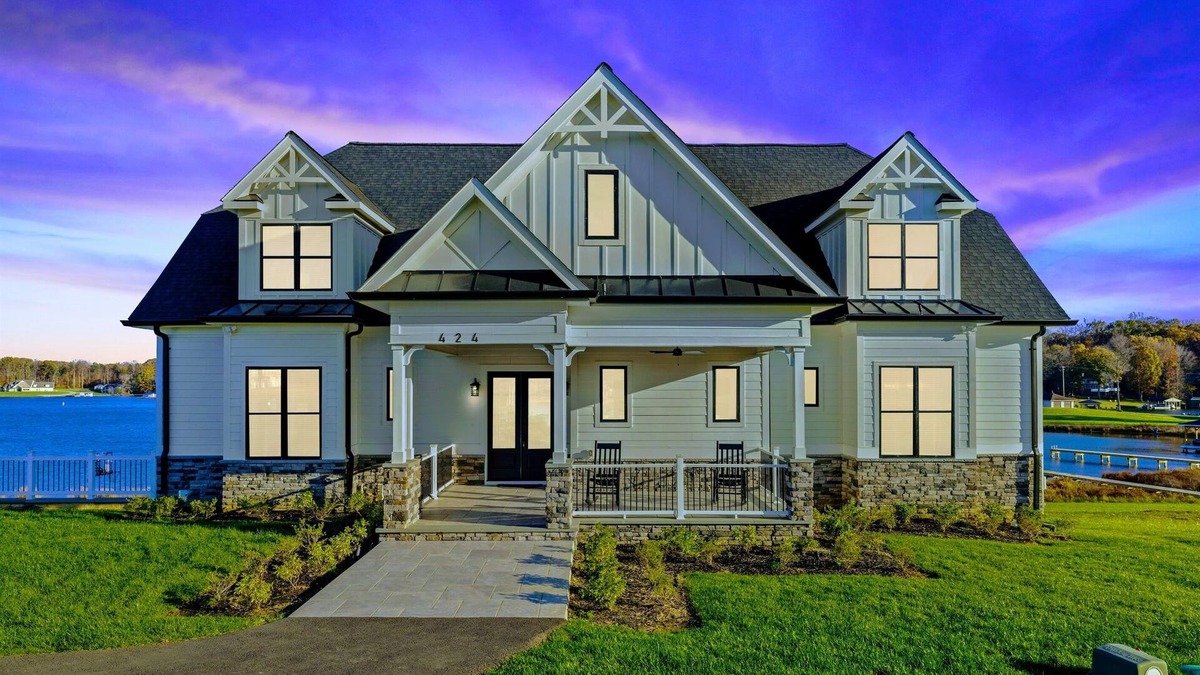 Mineral House | NEW 7BR Lakefront Lake Anna, Boat Dock, Deck Views