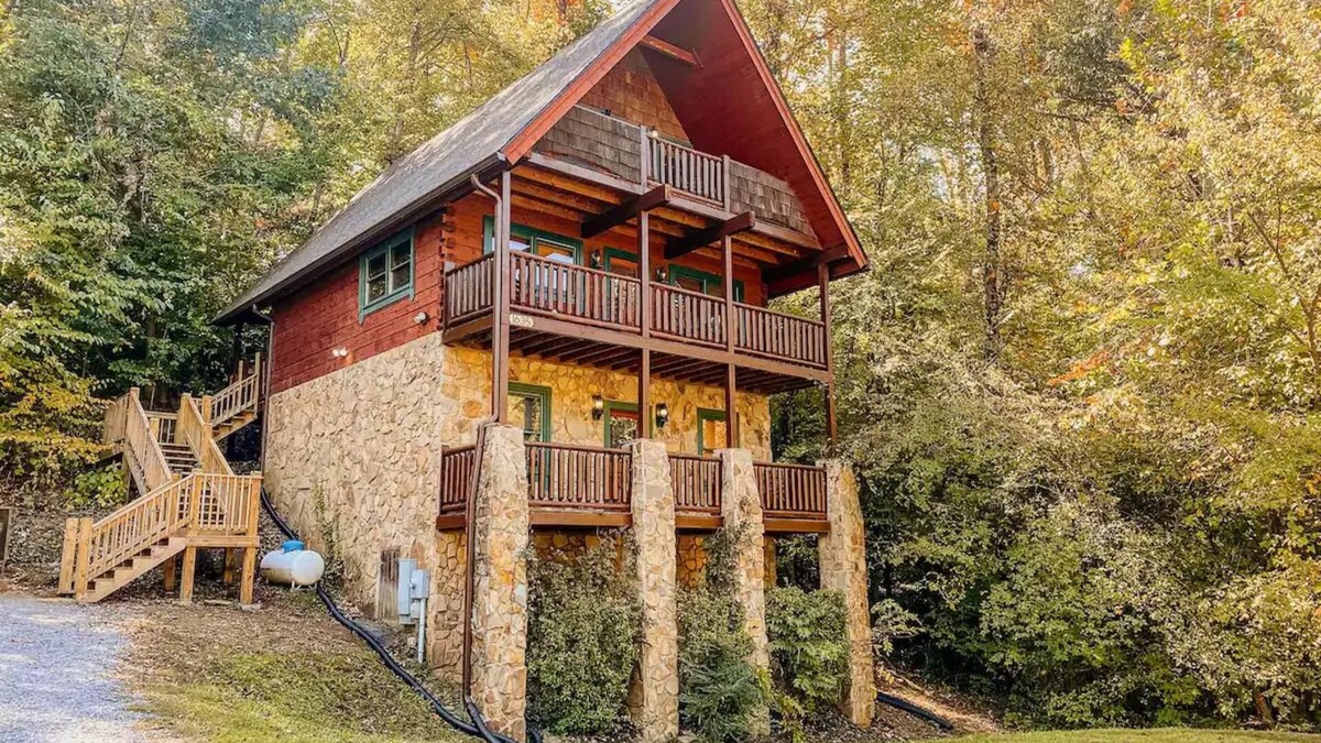 Sevierville Cabin | *New* A-frame Cabin w/Hot Tub & Game Room - 7 min from Dollywood!