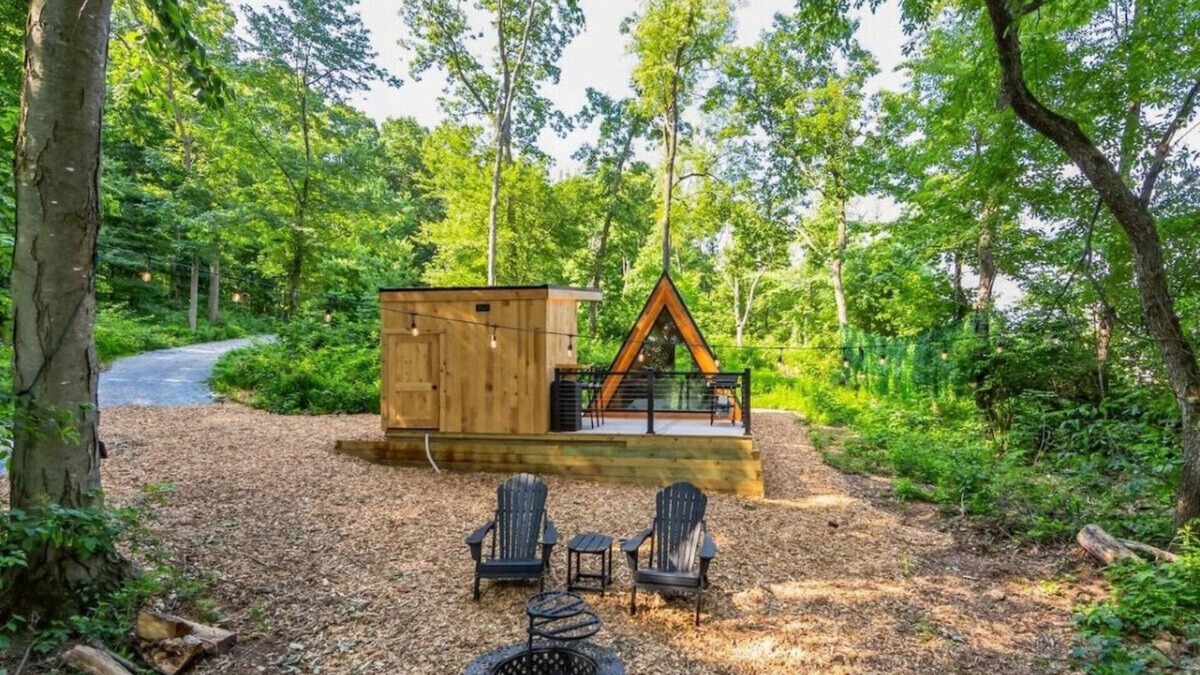 Steelville House | New A-Frame Tiny Home Retreat -With Private Sauna!