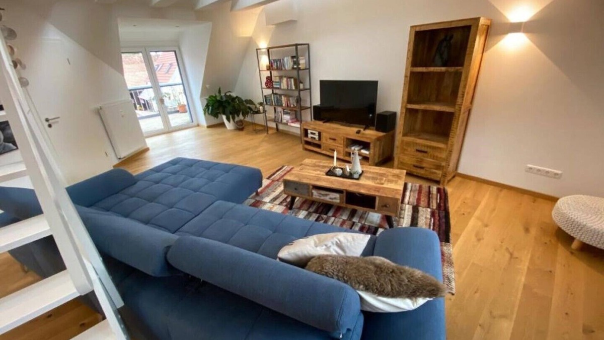 Theilheim Apartment | New ad, penthouse, cozy wine village, near Würzburg