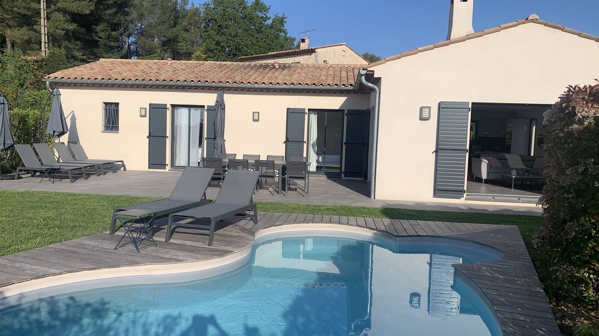 Chateauneuf-Grasse House | New air-conditioned house in a green setting in absolute calm