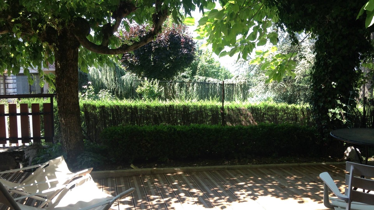 Mouxy Apartment | New Aix-les-Bains: Studio nine, facing south, with terrace.