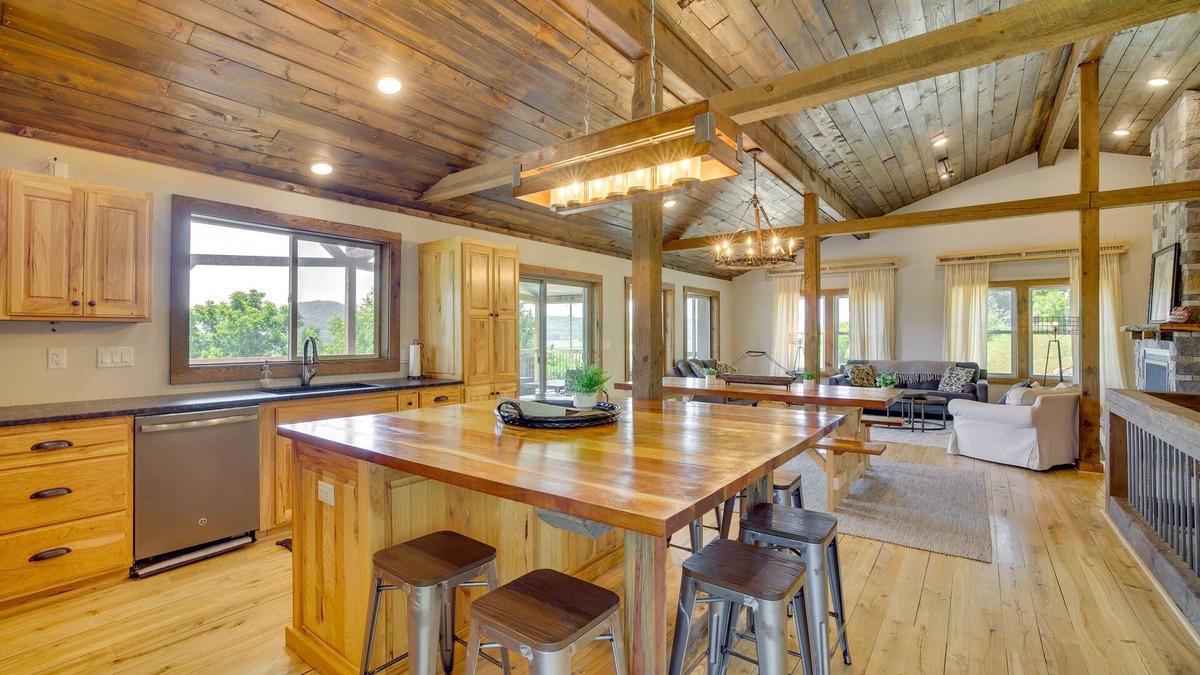 New Albin Cottage | New Albin Vacation Rental w/ Fire Pit & Views!