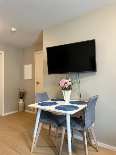 Hamresanden Apartment | New and bright studio near Kristiansand Zoo and Kjevik airport