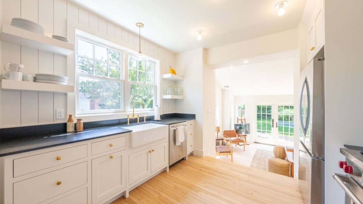 Bellport House | New and charming in Bellport Village
