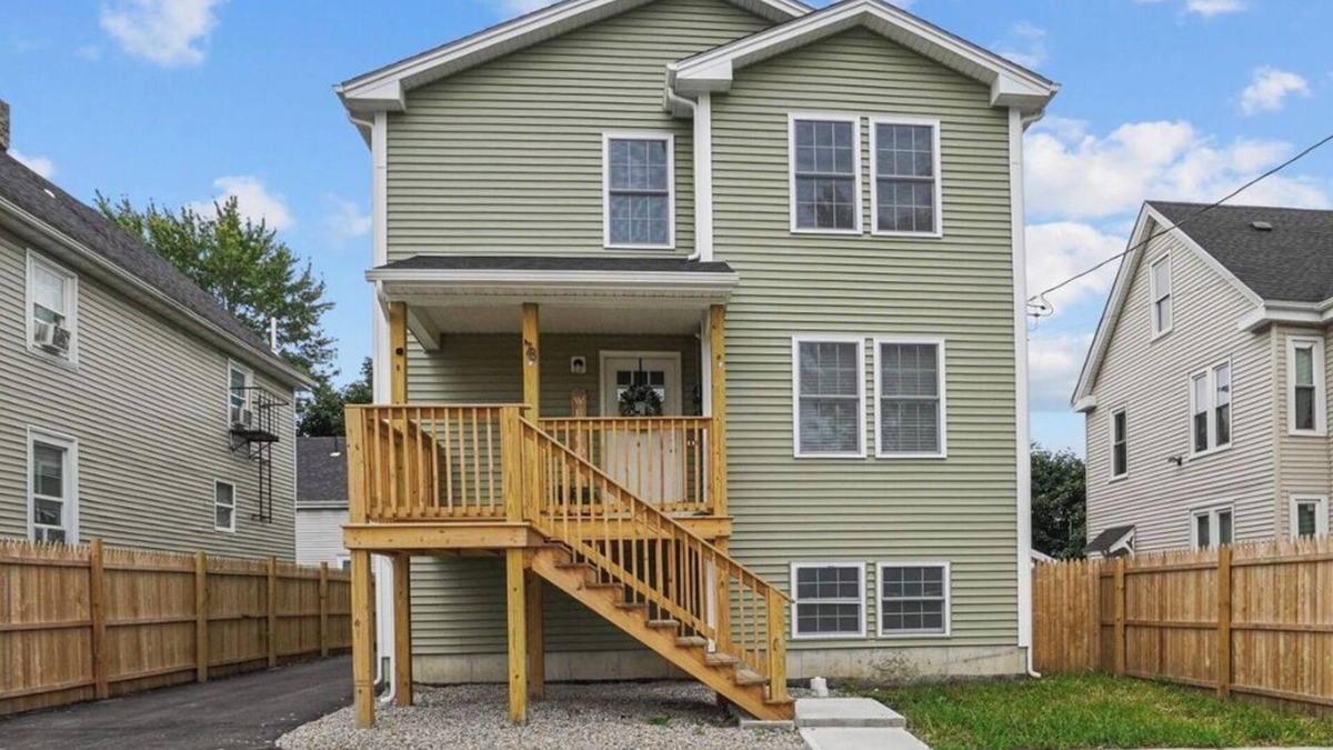 West End Providence Apartment | New and Modern Apartment just minutes away from Downtown Providence!