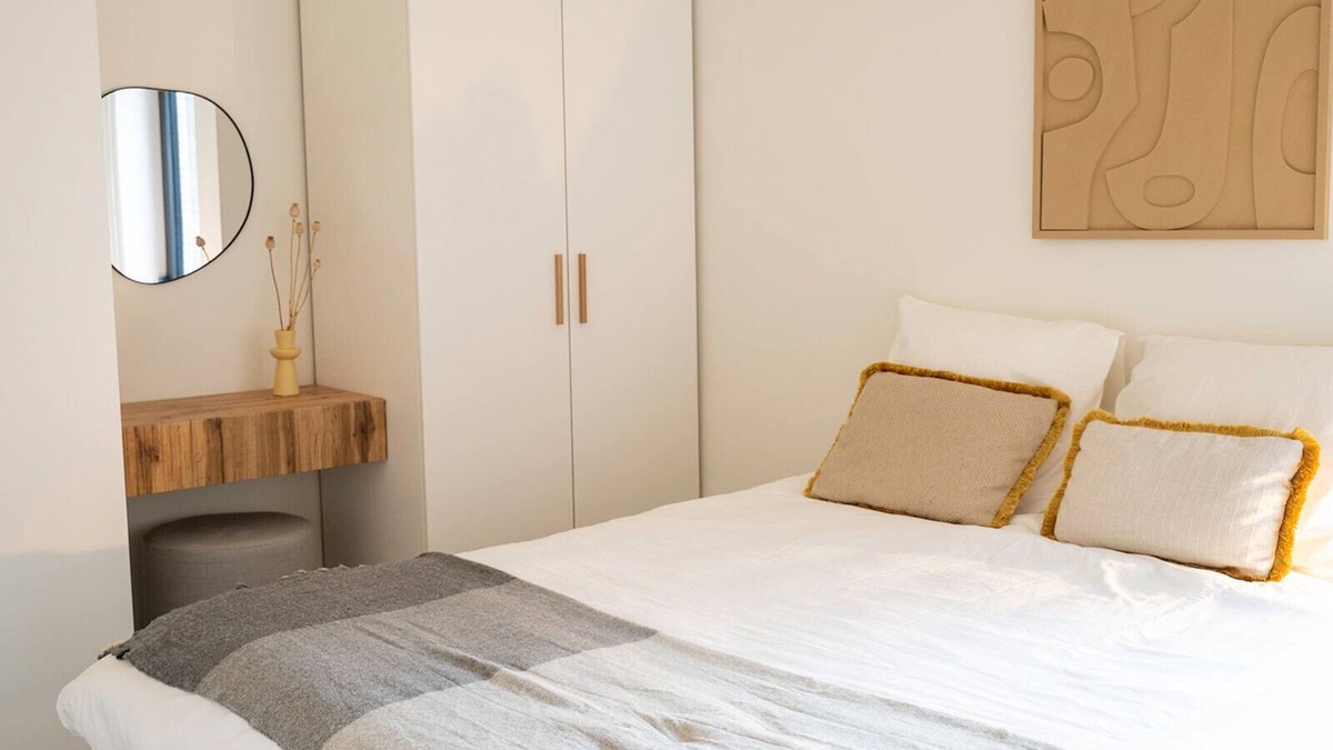 Kappellenbos Apartment | New and spacious studio Herman near Kalmthoutse Heide and Port of Antwerp