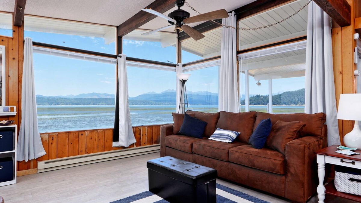 Mason County House | NEW! Annas Bay Beach House on Hood Canal, WIFI, AC