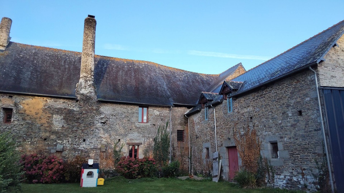 Roz-Landrieux Apartment | New apartment in superb manor house in the heart of the countryside and activities