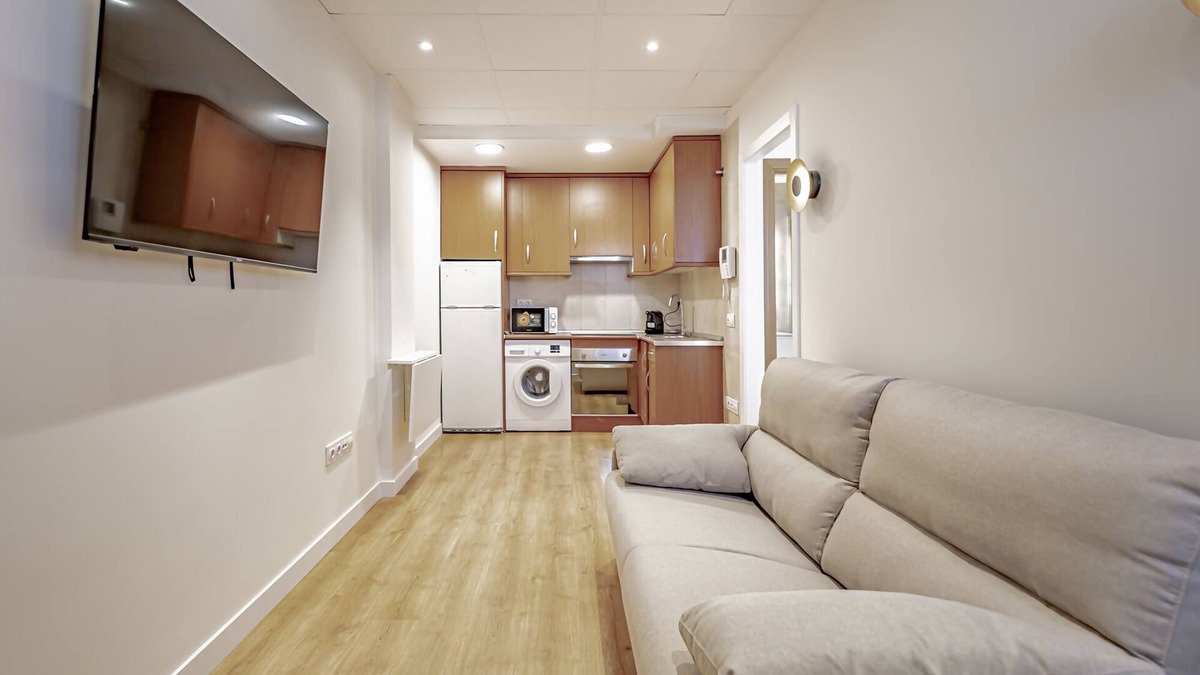 Rejas Apartment | New Apartment Madrid Feria 103